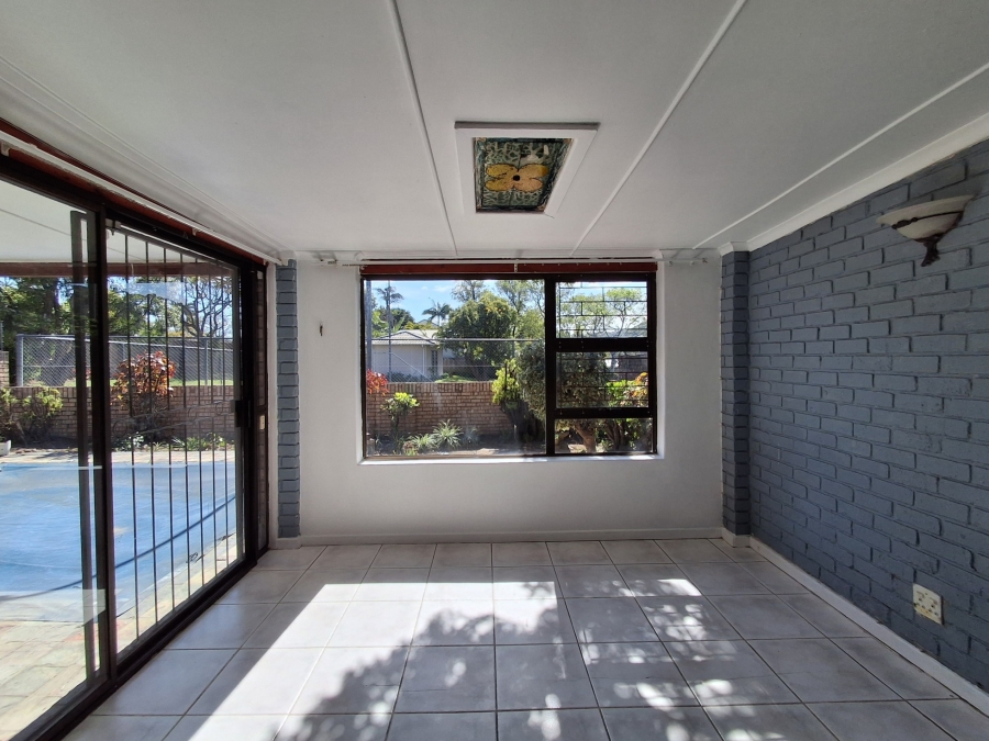 4 Bedroom Property for Sale in Nahoon Valley Park Eastern Cape